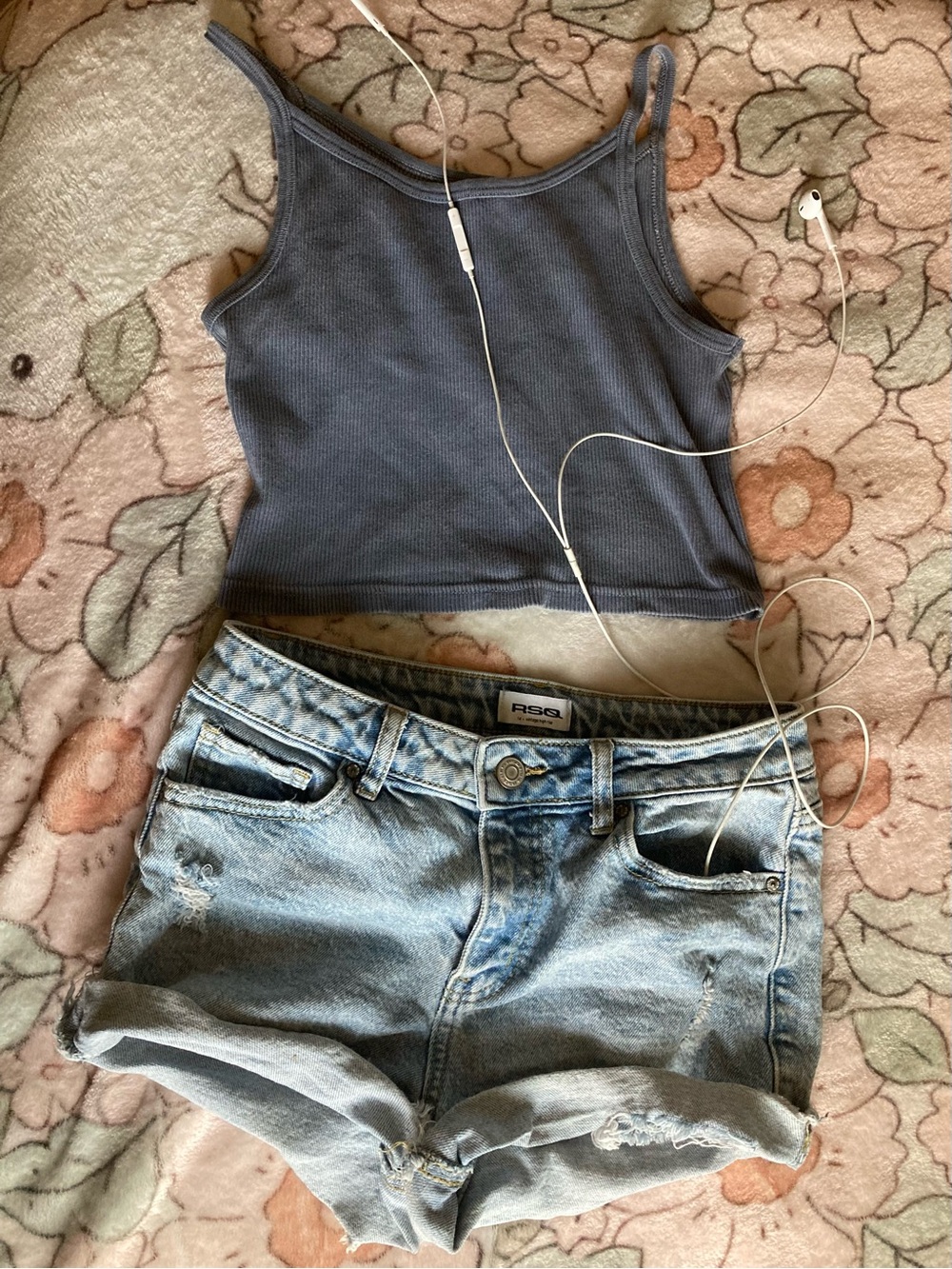 Brandy Melville Crop Tank + RSQ shorts SET